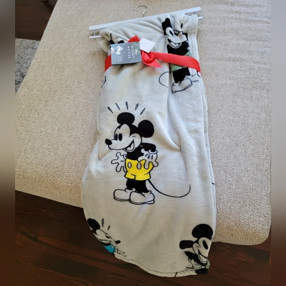 Disney Mickey Mouse Plush Throw NWT